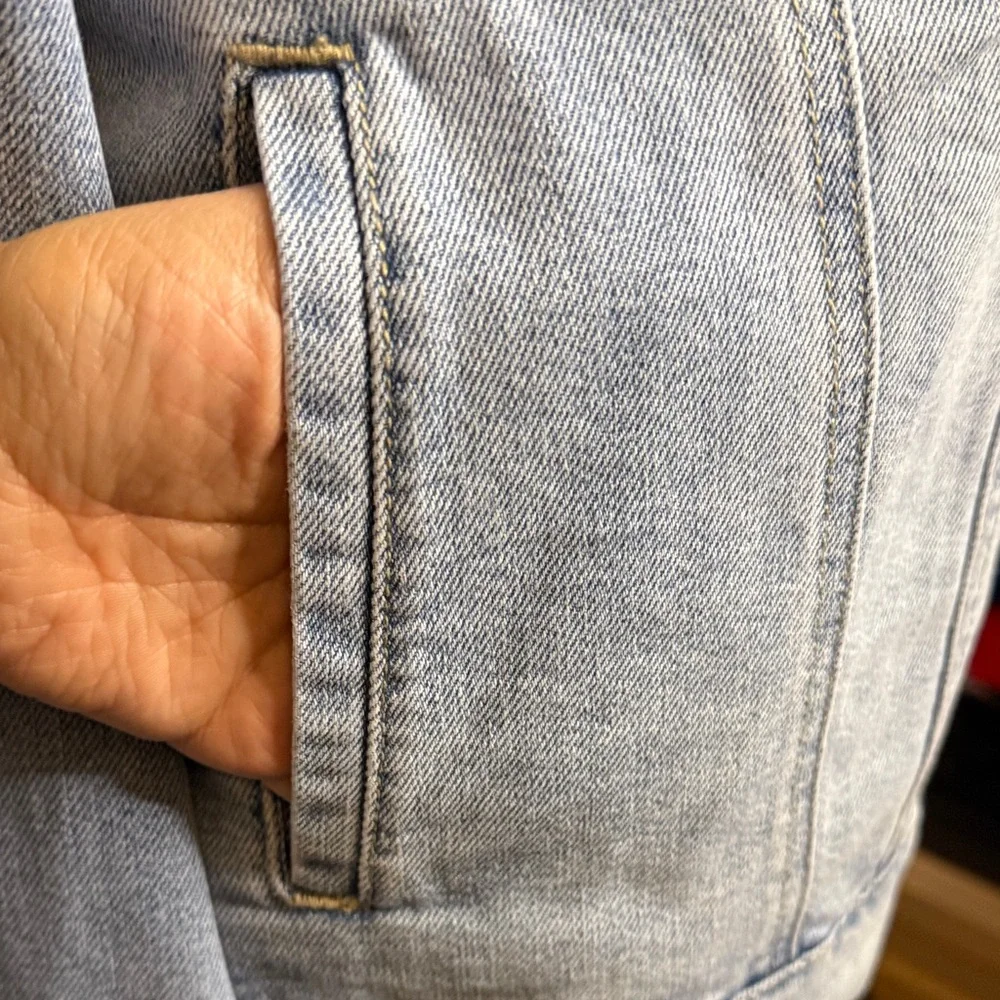 Seven7 Classic Denim Jacket in Light Blue - Picture 5 of 10